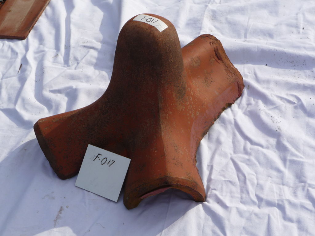 PRODUCT: F-017 > Ludowici Medium Bump C-5 Ridge/H-11 Hip Three Way Hip Roll Red Smooth (Reclaimed)